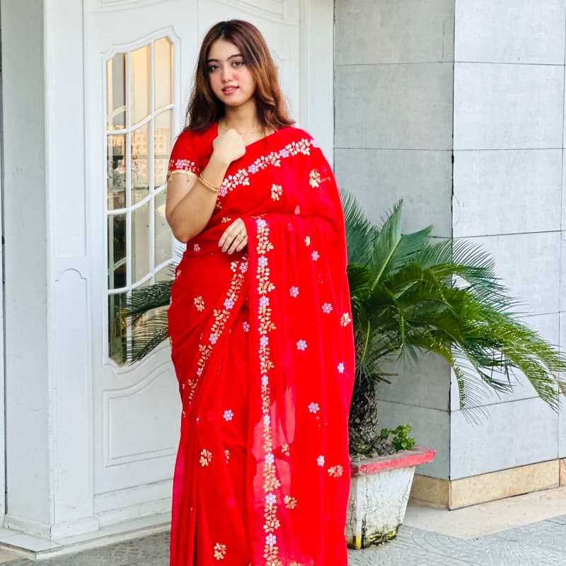প্রিমিয়াম ইন্ডিয়ান শাড়ি